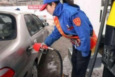 使用乙醇汽油对车子影响多大？乙醇汽油致命缺点，网友：问题不大